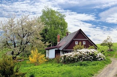 Proč kupovat starou chalupu