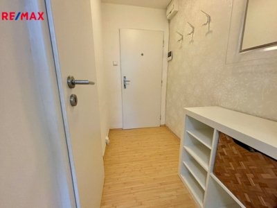 Pronájem bytu 2+kk, 52 m2, Praha