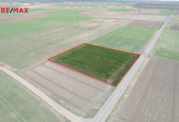 Prodej zemědělského pozemku, 3665 m2, Terezín