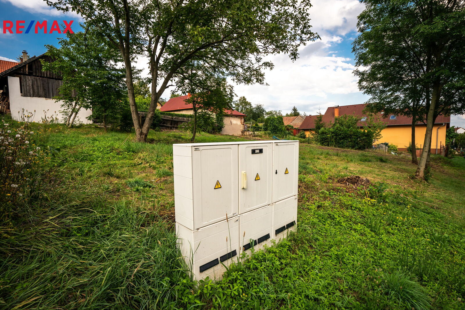 Prodej pozemku pro bydlení, 825 m2, Hradčany